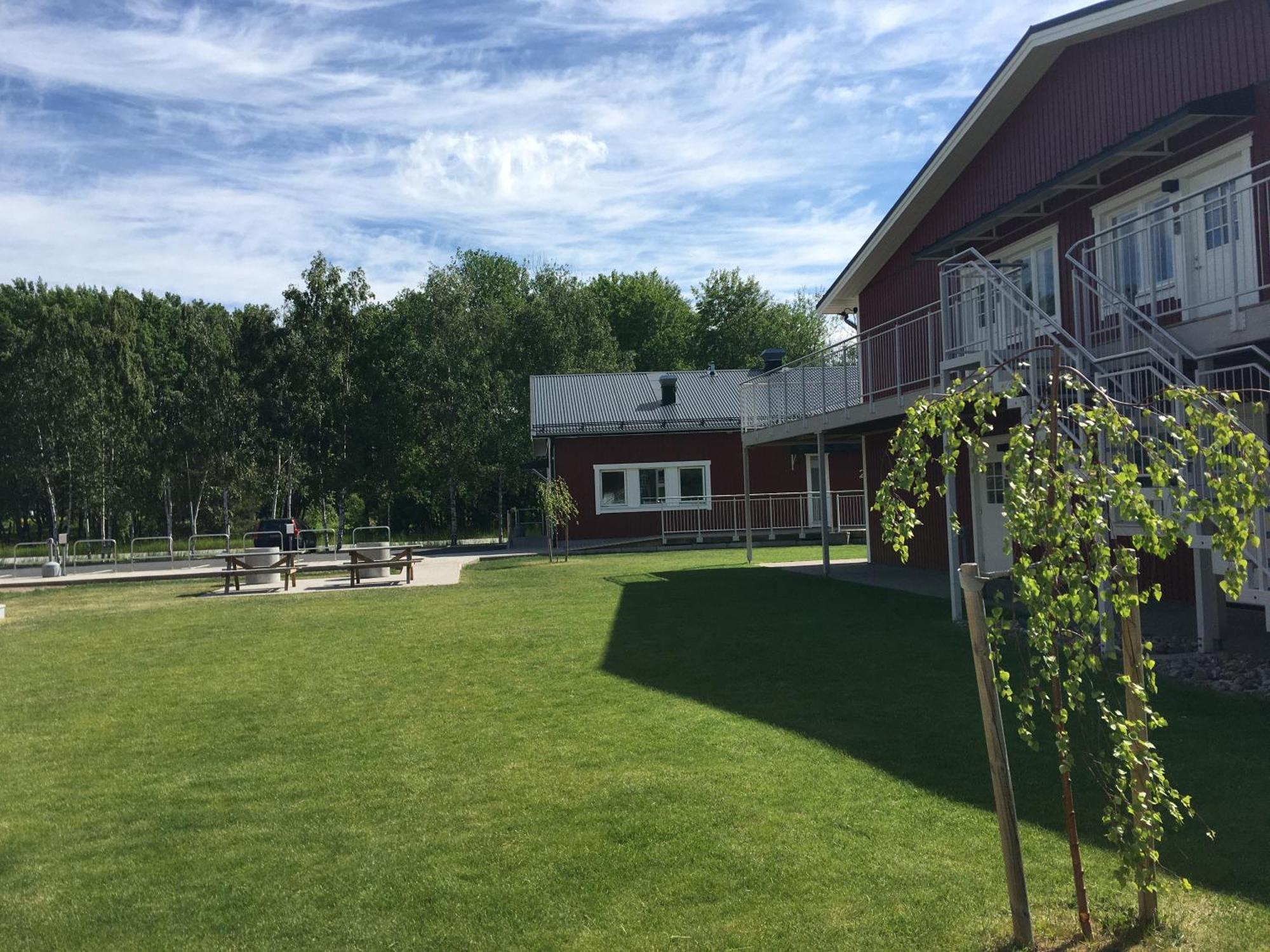 Land-Inn Motel Rosersberg Eksteriør billede